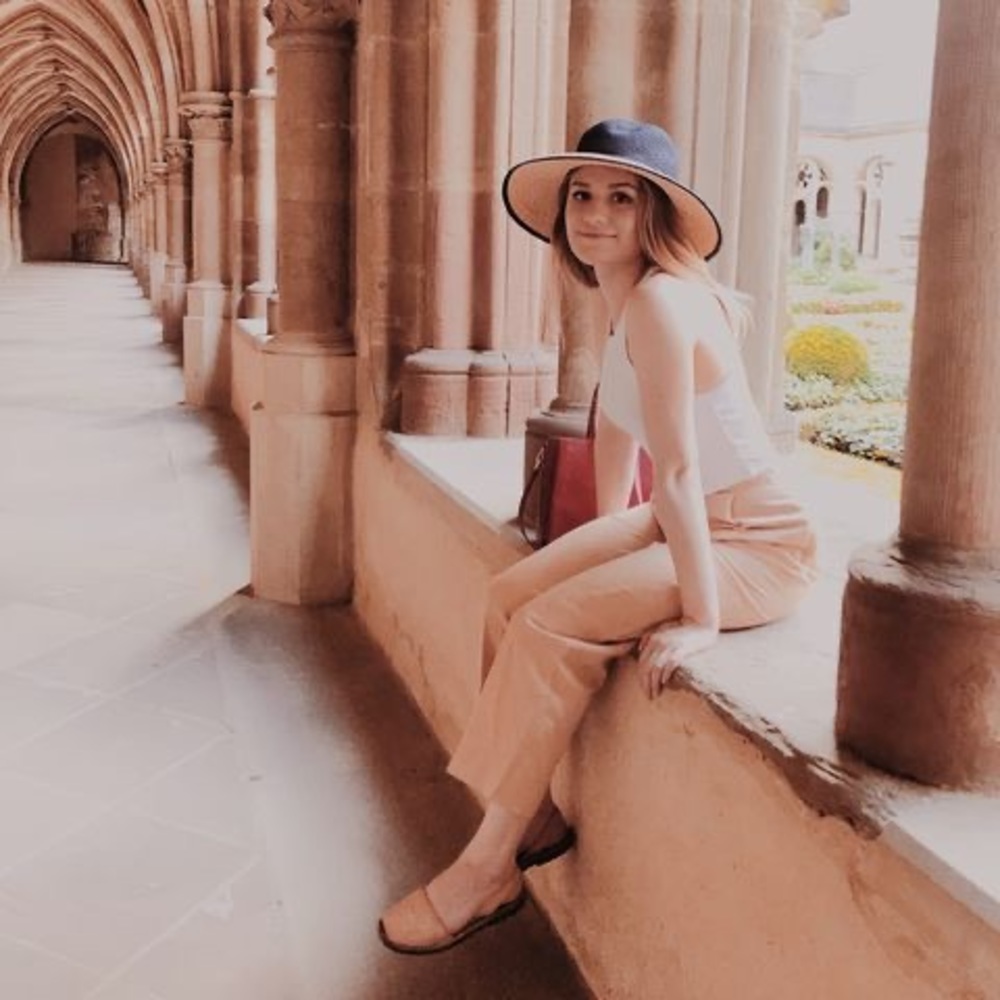 Meet your Posher, Madeleine